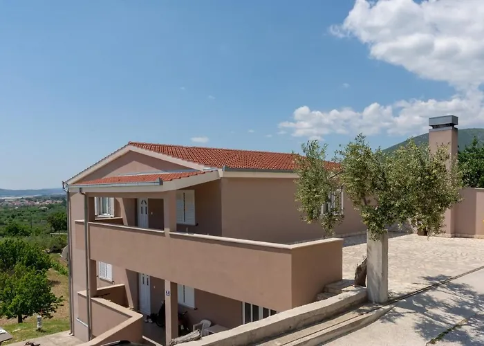 Antina * Kaštel Stari