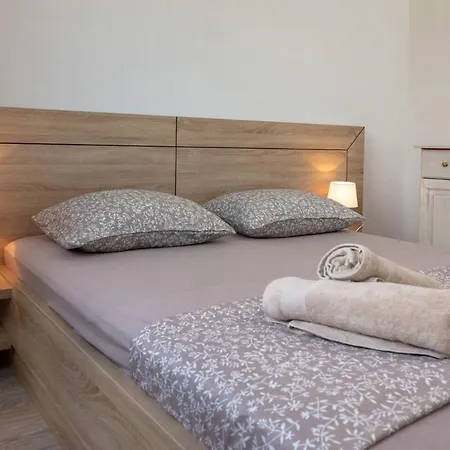 Antina Apartment